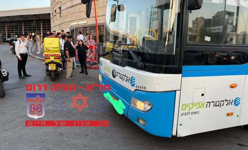 זירת התאונה. צילום: מד"א הצלה דרום