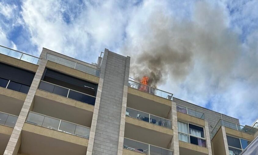 השריפה ברחוב מילמן. צילום: תיעוד מבצעי כבאות והצלה