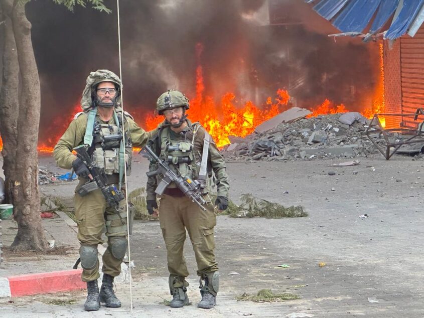 סא"ל במיל' מעוז שוורץ בעזה. צילום: דו"צ